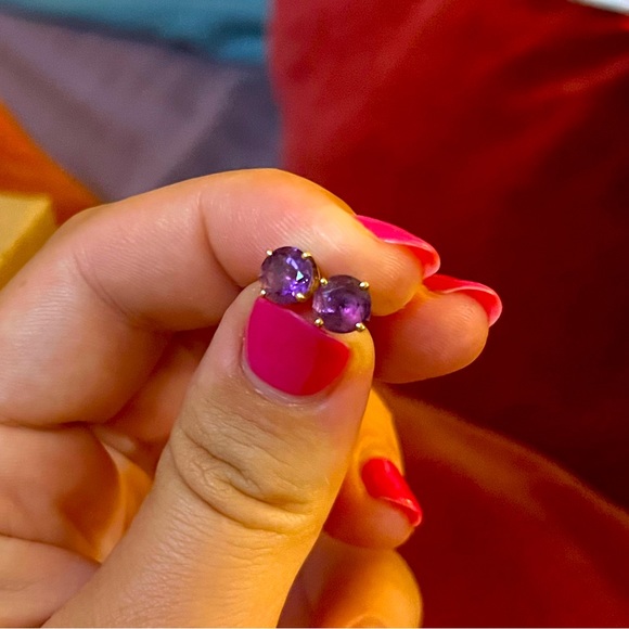amethyst and gold stud earrings - Picture 1 of 2